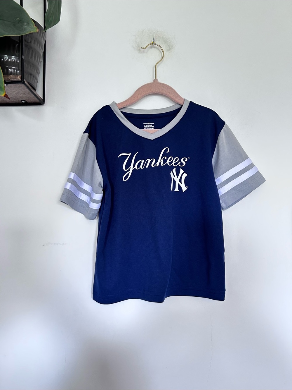 Genuine Merchandise New York NY Yankees Short Sleeve Baseball T Shirt Size 4T/3X